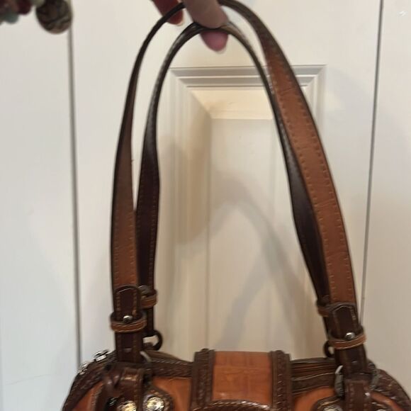 MC Madi Claire Brown Bi Color Crocodile Embossed 
Heart Keychain Shoulder Bag - Picture 8 of 11